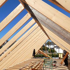 Réalisation travaux de charpente 13